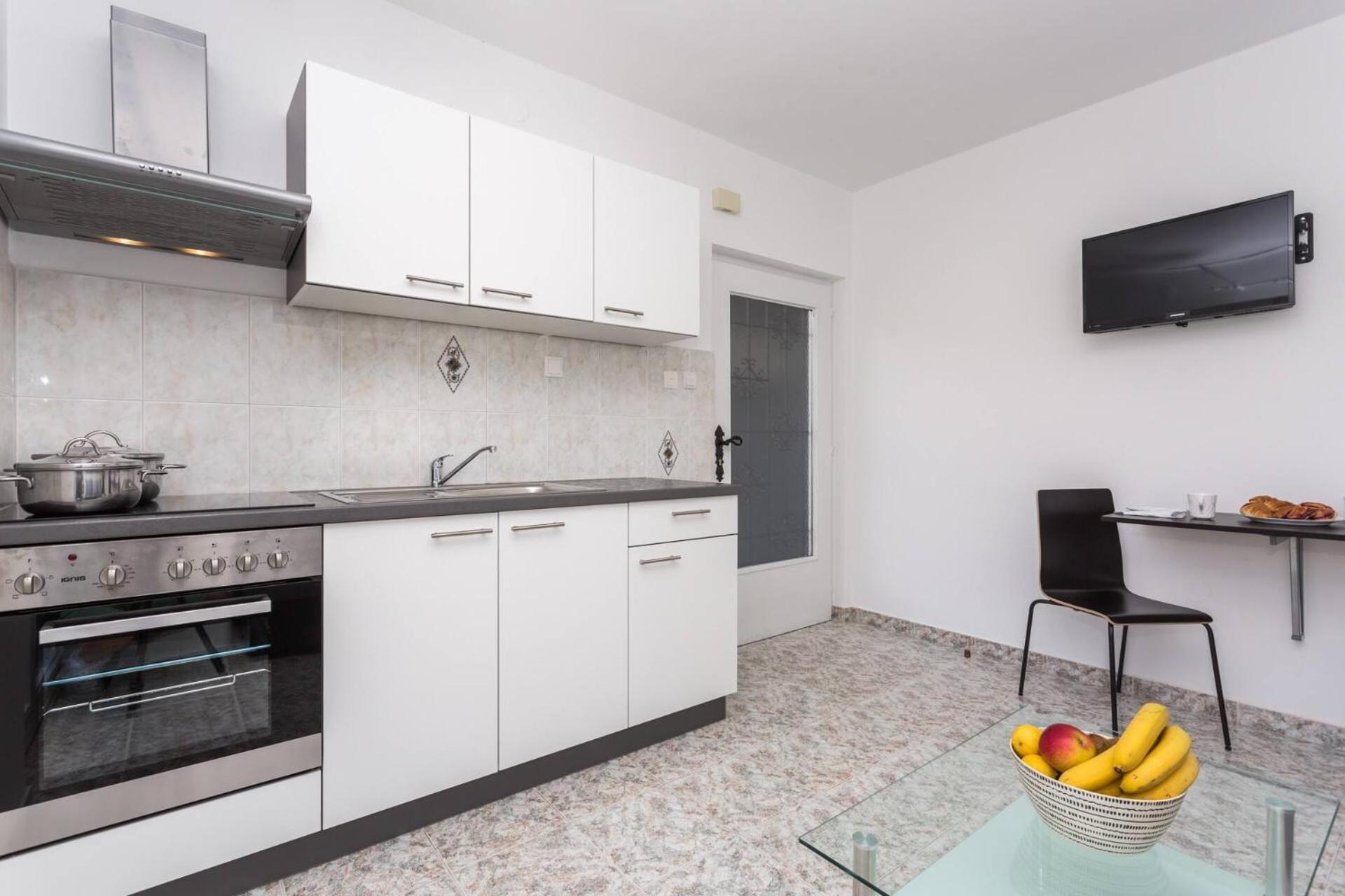Apartments Bernardeta 2 Baska  Bagian luar foto