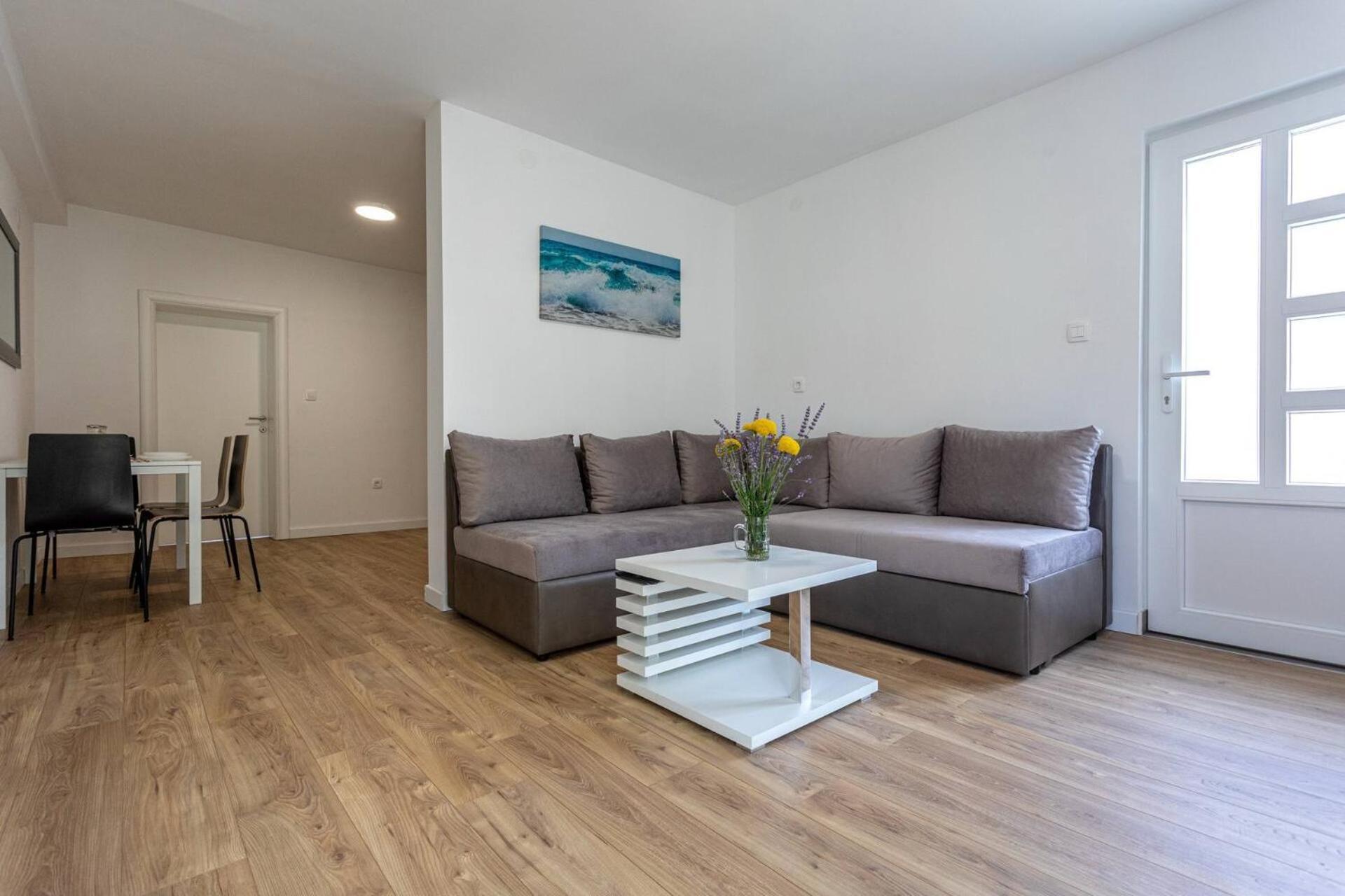 Apartments Bernardeta 2 Baska  Bagian luar foto