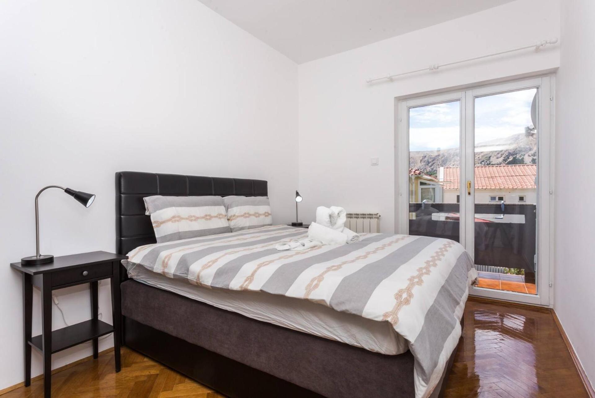 Apartments Bernardeta 2 Baska  Bagian luar foto