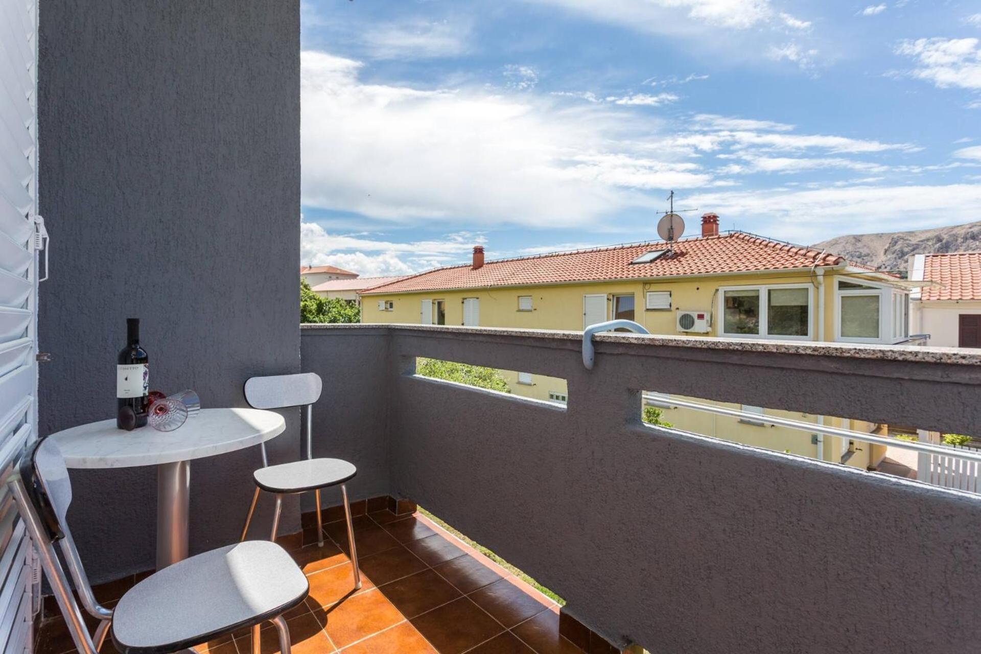 Apartments Bernardeta 2 Baska  Bagian luar foto