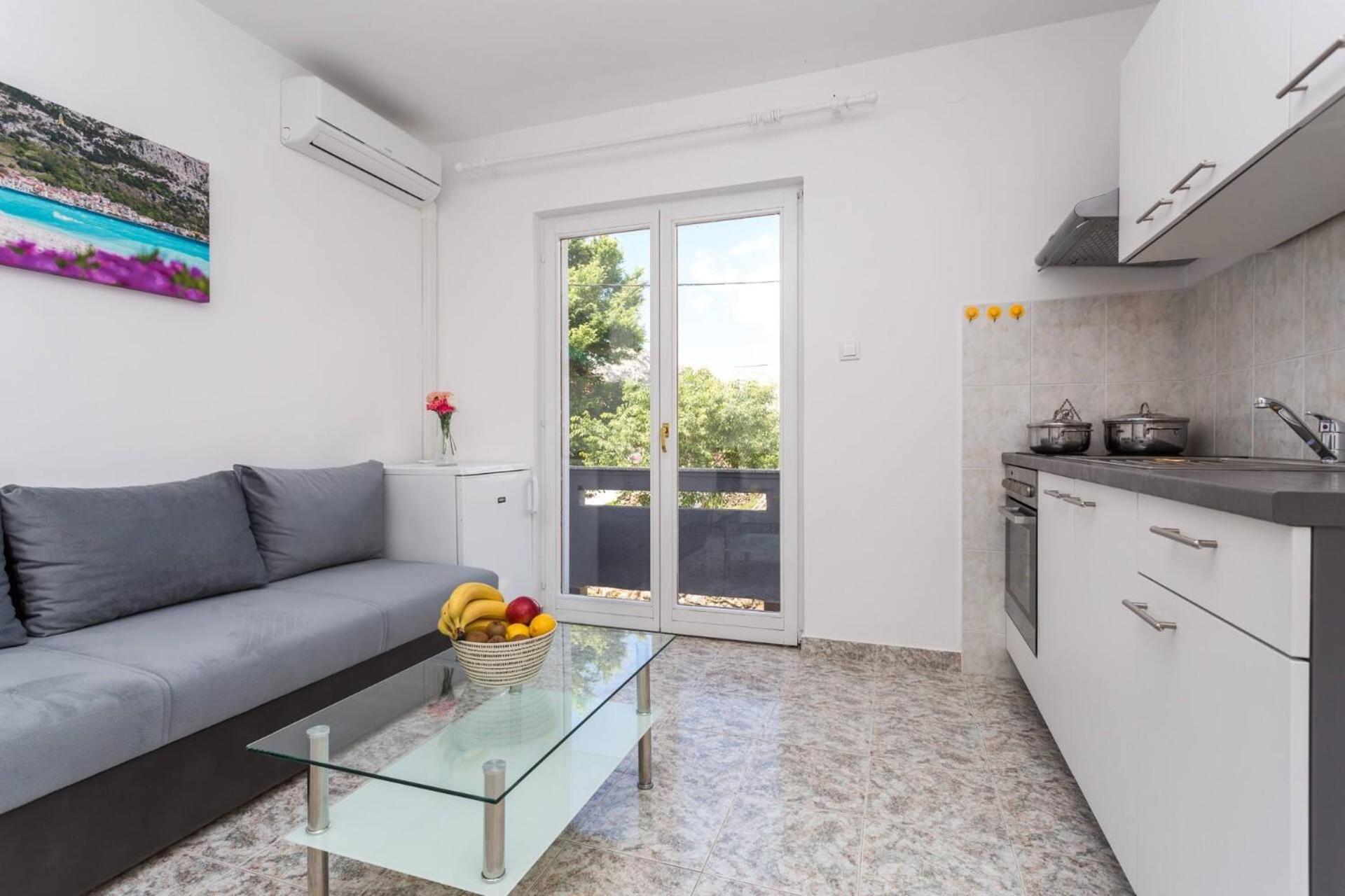 Apartments Bernardeta 2 Baska  Bagian luar foto