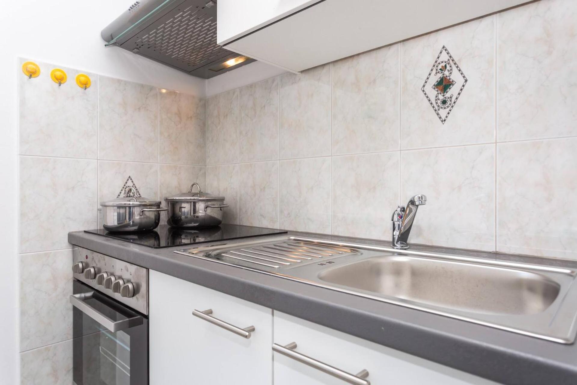 Apartments Bernardeta 2 Baska  Bagian luar foto
