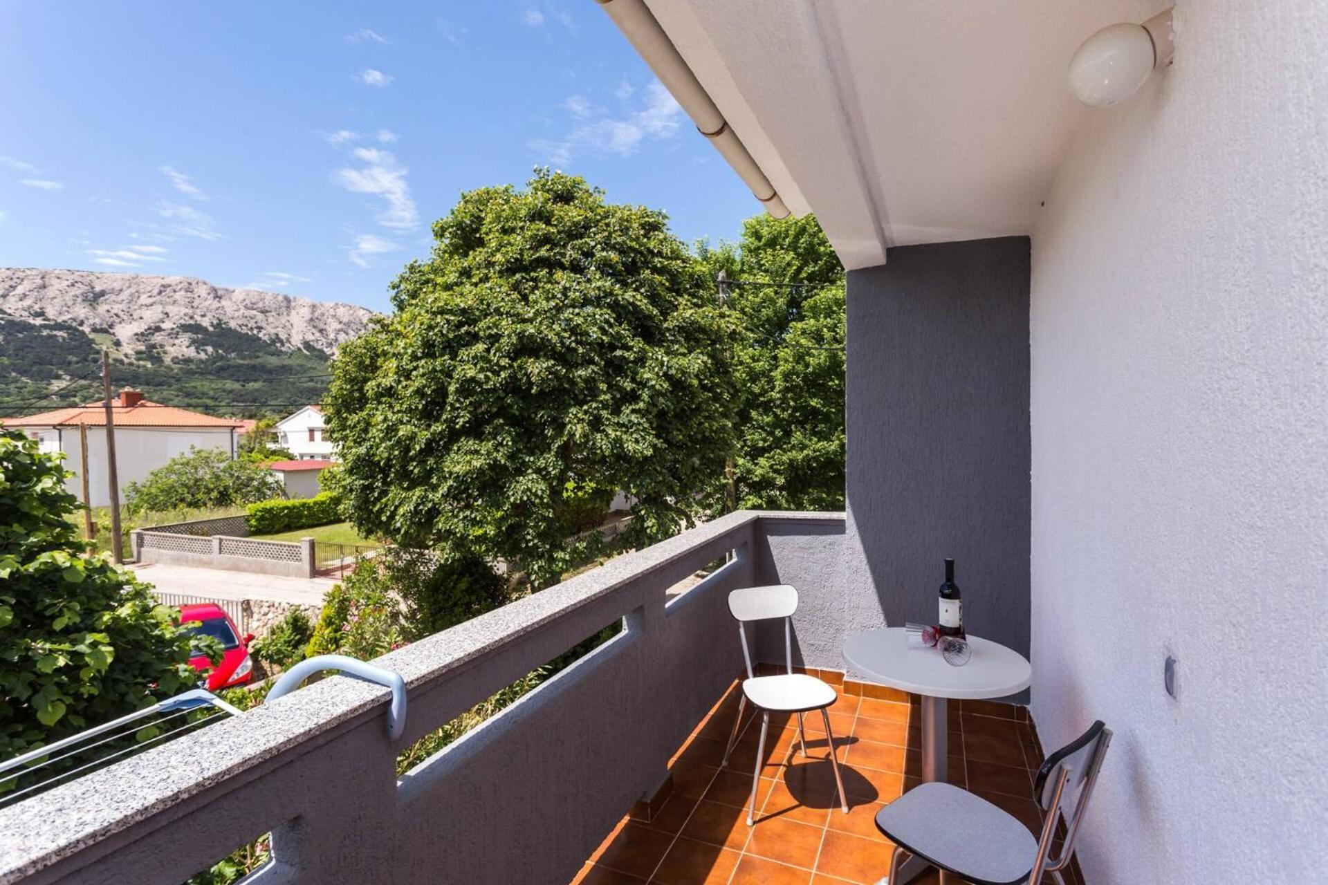Apartments Bernardeta 2 Baska  Bagian luar foto